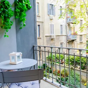 https://book-now-corso-buenos-aires-loreto-m1-apartment.it-lombardy.com